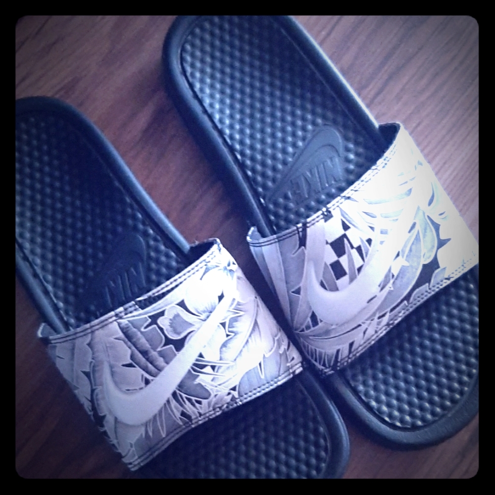 Nike slides